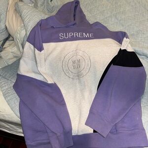 Supreme World Famous hoodie